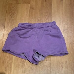 Women’s Aritzia Tna cozy fleece sweatshorts